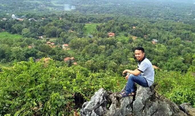 Nikmati Keindahan Alam Bukit Tertinggi di Madura