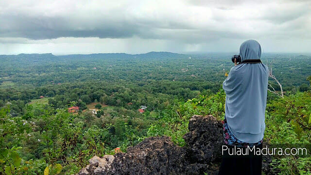 Nikmati Keindahan Alam Bukit Tertinggi di Madura