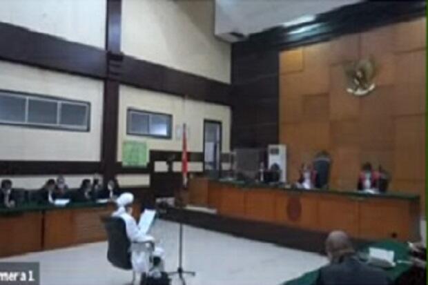 Habib Rizieq Sebut JPU Lawan dalam Perkara, tapi Bukan Musuh Kami