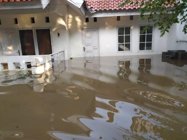 Khawatir Imbas Longsor, Warga Minta Pemkot Tangsel Tetap Kerahkan Alat Berat