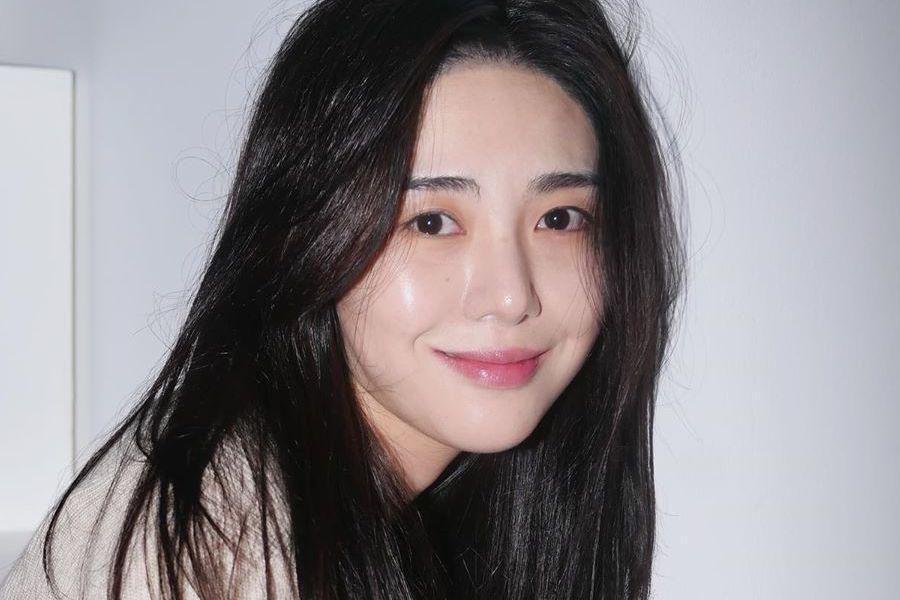 Kisah Mina eks 'AOA',Akui Hidupnya Lebih Baik Usai Jalani Ritual Perdukunan ala Korea