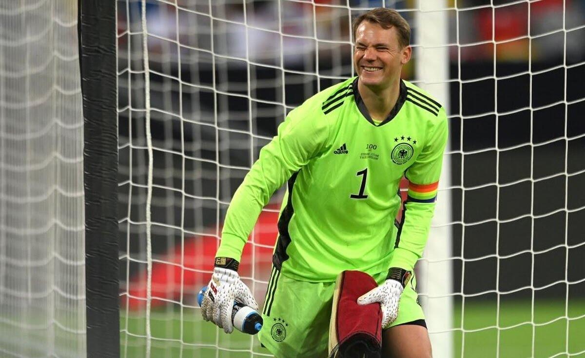 Jarang Disadari Penonton, Neuer Gunakan Ban Kapten LGBT, UEFA: Tidak Beri Sanksi