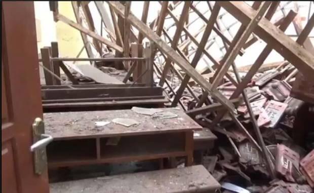 Diguyur Hujan Deras Tiga Jam, Gedung Sekolah di Ponorogo Roboh