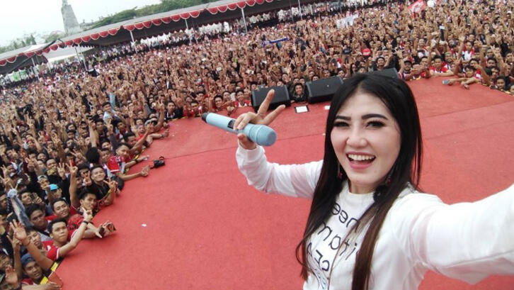 Indonesia Bergoyang, 4 Lagu Dangdut ini Pernah Bikin Geger Loh!