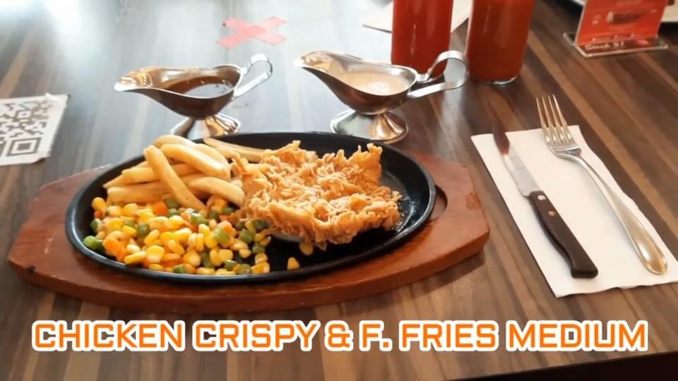 Chicken Crispy with Fried Fries Medium, Brown Sauce, and Creamy Sauce - Steak 21