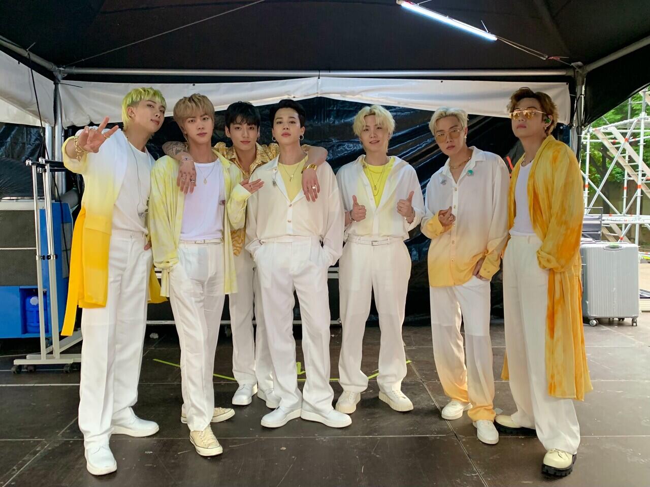 BTS Puncaki Billboard Hot 100 Keempat Kalinya!