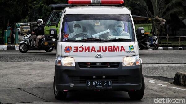 Viral Laju Ambulans Tertahan Saat Iringan Mobil Pejabat Melintas di Jakut