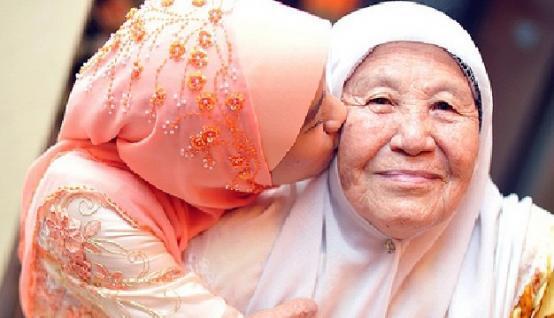 Terimakasih Ibu, Telah Menjadi Ibu dan Ayah Untukku. Akan Kubalas Semua Jasamu.
