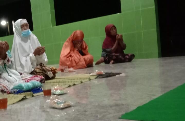 Bu Lik, Sosok Pribadi yang Tangguh dan Tegar di Keluargaku!