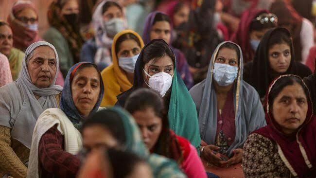 Tragis! Ribuan Warga India Terima Vaksin Palsu Berisi Air Garam