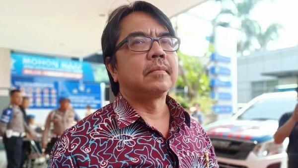 Debat Panas Ade Armando Vs BEM UI soal 'Jokowi King of Lip Service'
