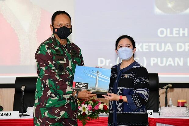 Beri Pembekalan ke Pasis Seskoau, Puan Ajak Perwira TNI Bangun Budaya Toleransi