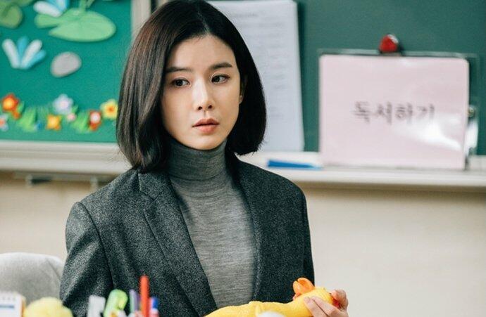 6 Drama Korea yang Pernah Dibintangi Lee Bo Young Ini Dijamin Seru!