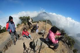 ETIKA-ETIKA YANG PERLU KALIAN TAU SAAT BERADA DI GUNUNG.