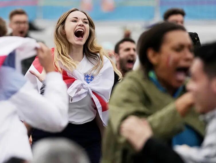 Kate Middleton dan Barisan Fans Cantik England di Euro 2020
