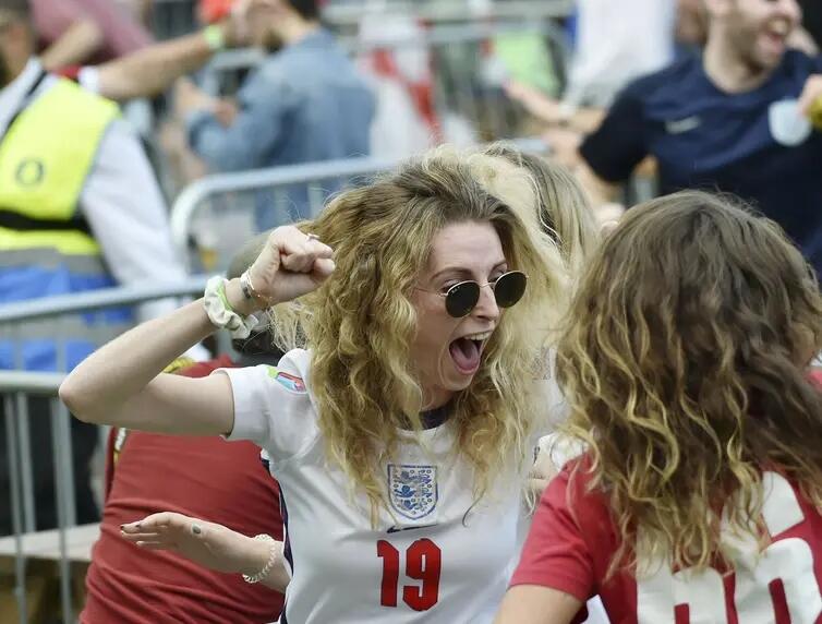 Kate Middleton dan Barisan Fans Cantik England di Euro 2020