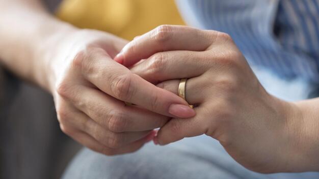 Menjadi Single Parent Setelah Berhaji Namun Suami Masih Selingkuh Juga