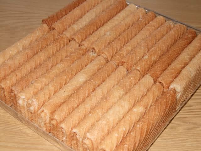 Kue Semprong Cemilan Jadul yang Tak Lekang Oleh Waktu