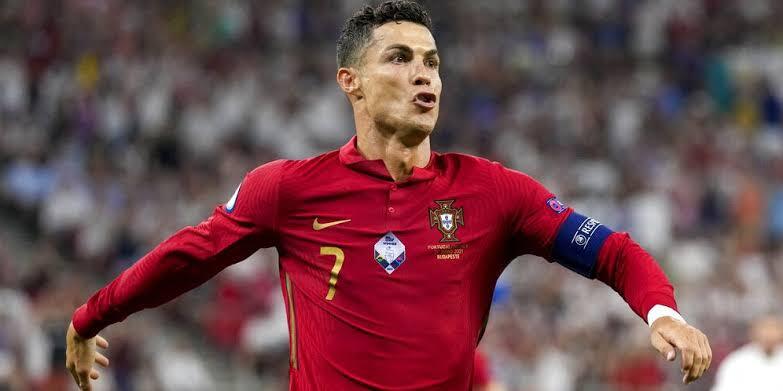 Cristiano Ronaldo punya Pengikut Instagram Terbanyak di Dunia, Harga Endorse Selangit