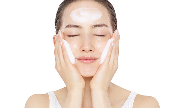 6 Kesalahan Pakai Skin Care yang Bikin WAJAH KUSAM!! Masih Suka Lalai Nggak, Nih?