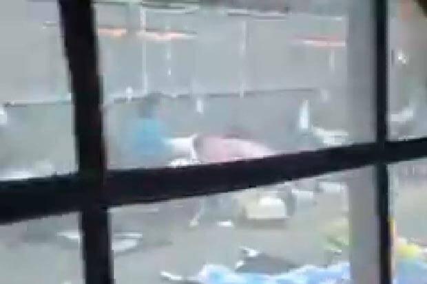 Viral, Pasien RSUD Cibinong Bogor Membeludak Hingga ke Halaman