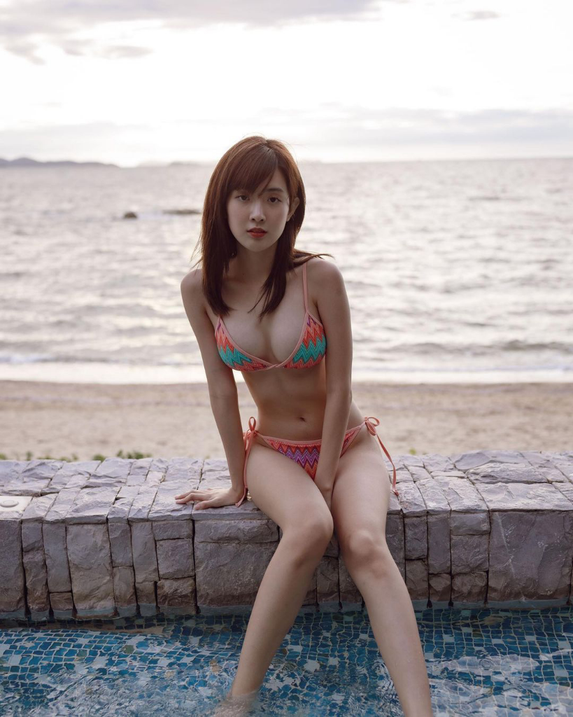 Catatan: Diharap kebijakannya untuk melihat foto-foto di bawah sini! 