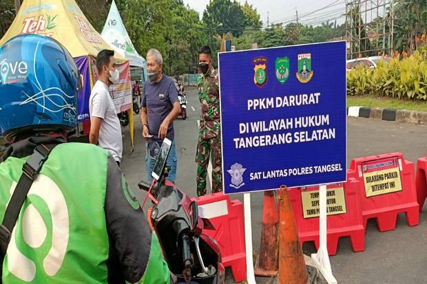 Penyekatan PPKM Darurat di Kawasan Bintaro Tangsel Penuh Emosional