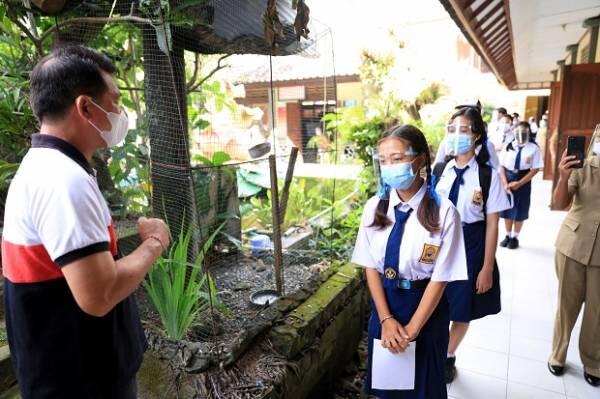 Bupati Suwirta Launching Vaksinasi Covid-19 untuk Umur 12-17 Tahun