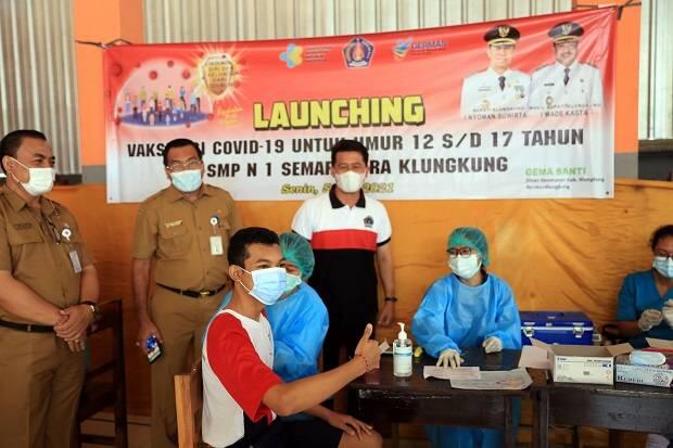 Bupati Suwirta Launching Vaksinasi Covid-19 untuk Umur 12-17 Tahun