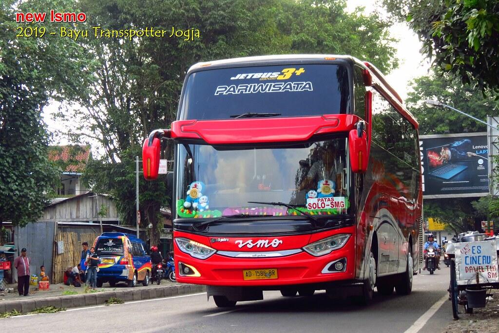 Apa Arti Stiker &quot;Jetbus 3+ SHD&quot; Pada Bagian Depan Kaca Bus?