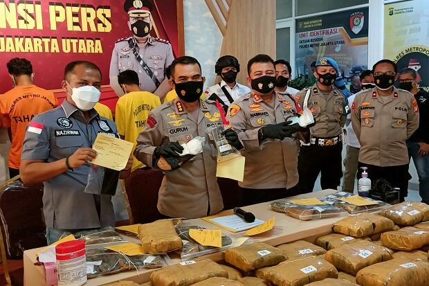Bandar Sabu Disergap saat Antre Swab Antigen di Bandara