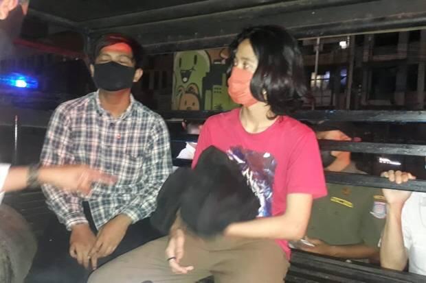 Penertiban PPKM Darurat di Tangsel, 2 Remaja Mabuk Kepergok Buang Pil Koplo