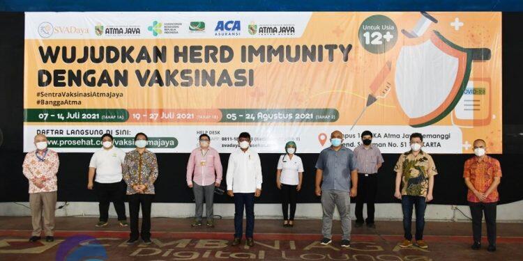 Targetkan Herd Immunity di Akhir Tahun, Johnny Plate Ajak Masyarakat untuk Vaksin
