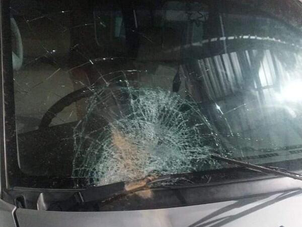 Pilu Driver Ambulans Pasien COVID di Klaten: Dilempari Batu-Dihujat