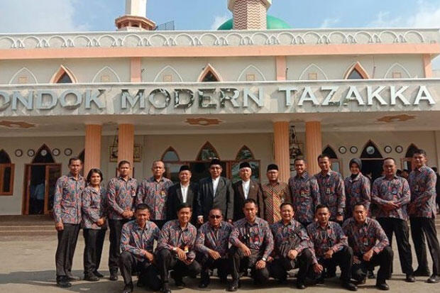 Foto Bareng Wapres Maruf Amin, yang Mana Praka Izroi?