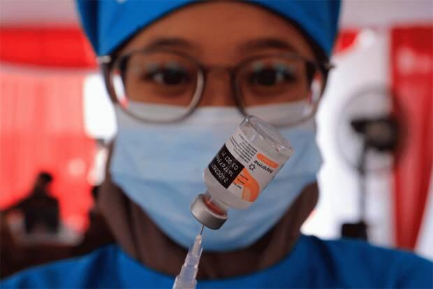 Relawan LaporCovid-19 Nilai Vaksinasi Berbayar Tak Sesuai Prinsip Keadilan