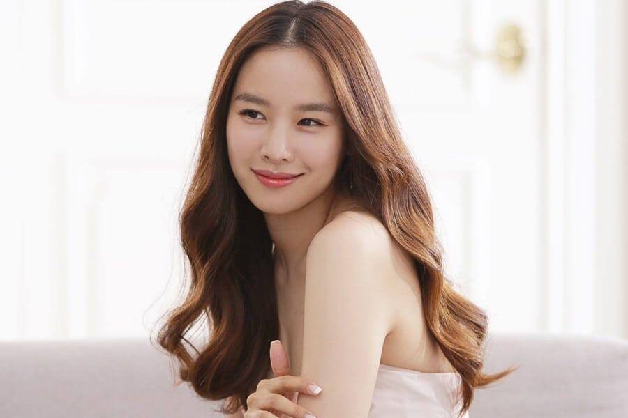 Sudah Cerai, Jo Yoon Hee Tetap Jaga Komunikasi dengan Lee Dong Gun Demi Anak