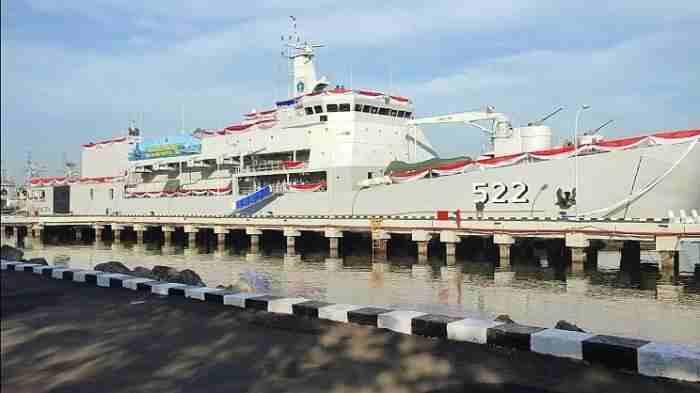 KRI Teluk Youtefa 522 - Mari Berkenalan dengan Landing Ship Tank Terbaru TNI AL