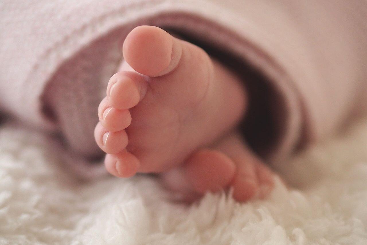 Ngilu Lihatnya!! Wanita Ini Buang Bayi Kayak Buang Anak Tikus, Untung Ketangkep