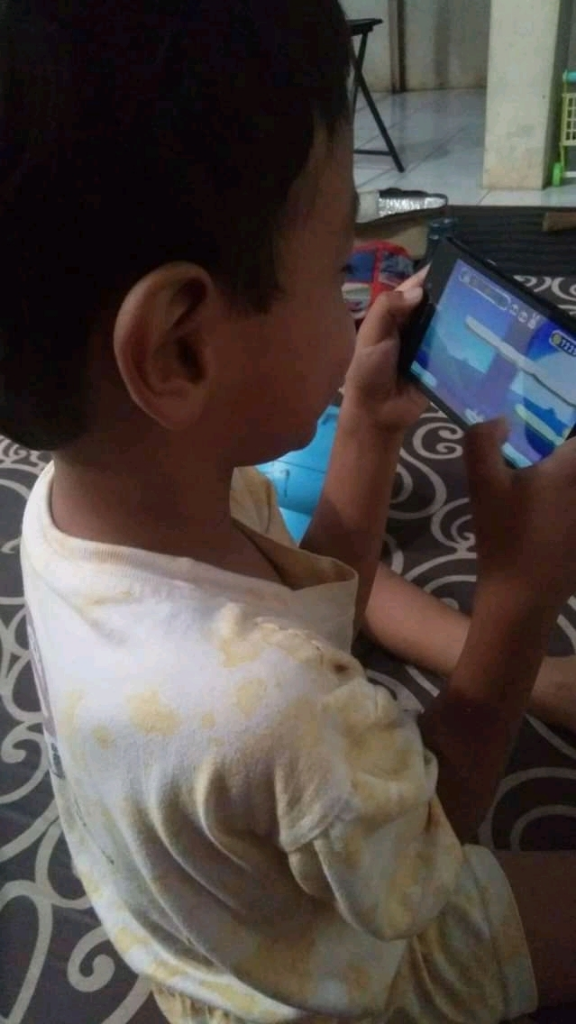 Meningkatkan Kreativitas Anak Ala Cahaya
