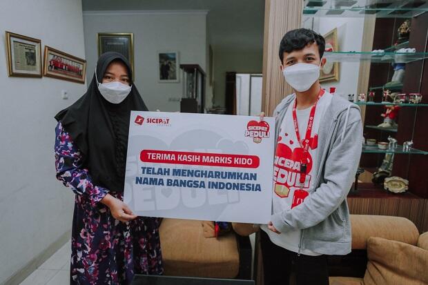 Alhamdulillah, Keluarga Alm.Markis Kido Dapat Santunan Beasiswa dari SiCepat