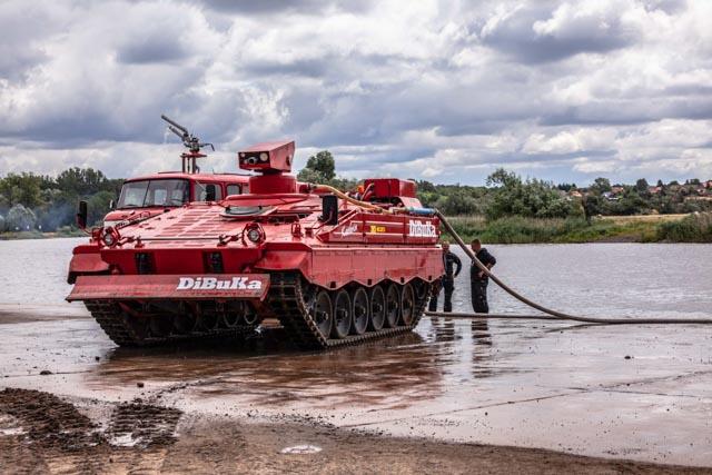 Marder Firefighting - IFV yang Disulap Menjadi Kendaraan Pemadam Kebakaran