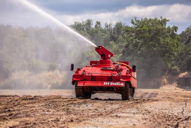 Marder Firefighting - IFV yang Disulap Menjadi Kendaraan Pemadam Kebakaran
