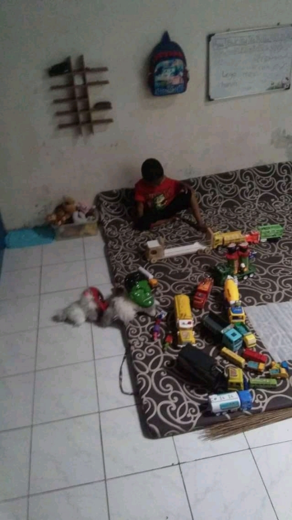 Meningkatkan Kreativitas Anak Ala Cahaya