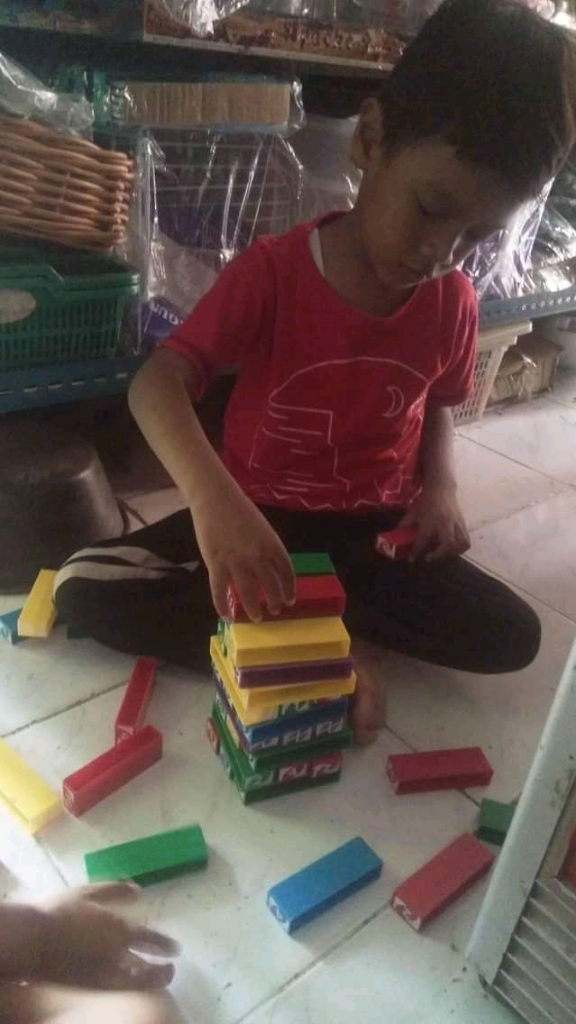 Meningkatkan Kreativitas Anak Ala Cahaya