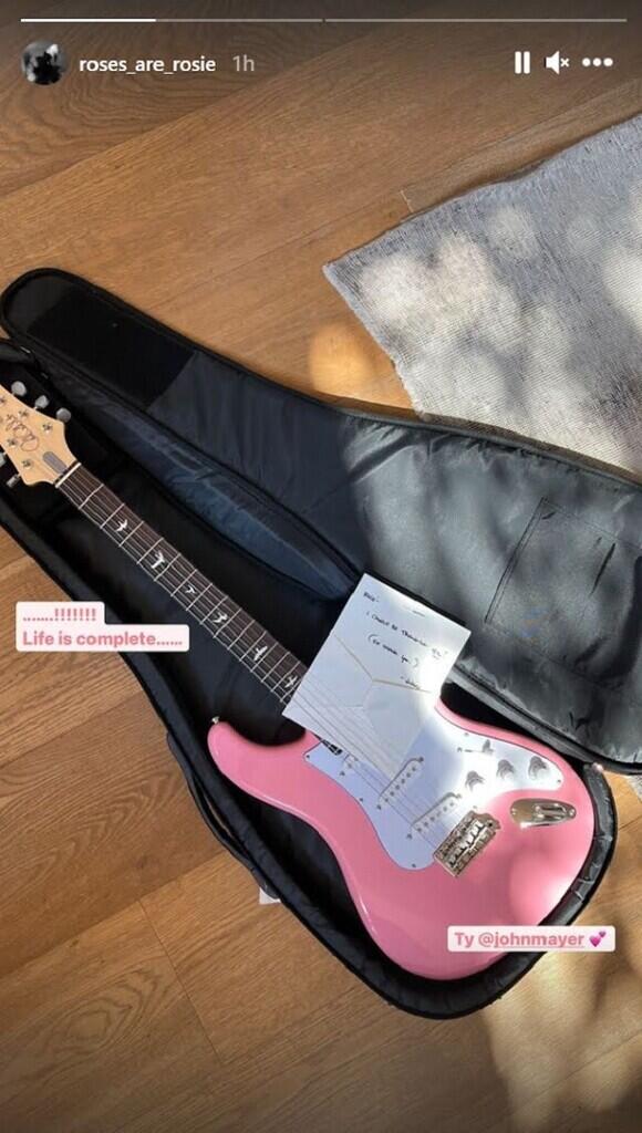 Rose 'BLACKPINK' Akui Hidupnya Sempurna Usai Dapat Hadiah dari John Mayer