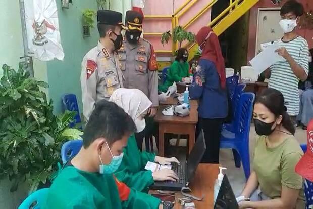 Polres Jakut Terapkan Jemput Bola Vaksinasi Covid-19 di Permukiman Warga