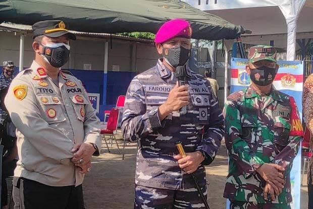 TNI AL Gelar Vaksinasi Serentak di Desa Tanjung Anom Tangerang