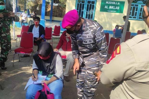 Vaksinasi Massal, TNI AL Target Suntik 1.000 Dosis di Pesisir Tangerang