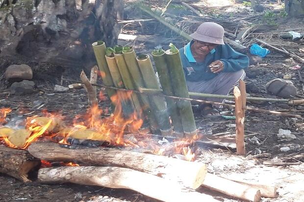 Malamang, Tradisi Sambut Idul Adha dari Tabuyung Madina